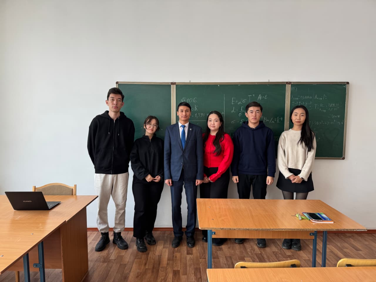 Ұлттық валюта ЦУР 8